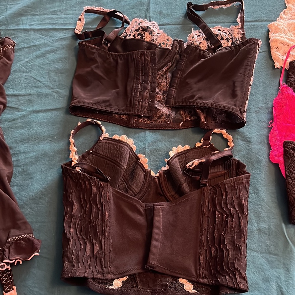Lingerie lot - Picture 7 of 7